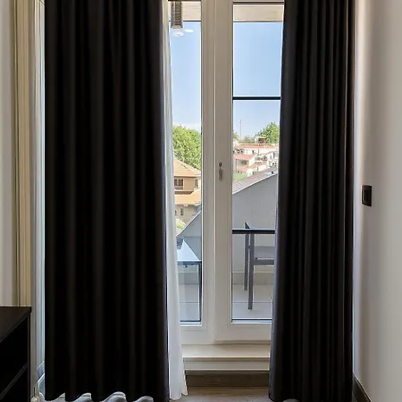 Alezzi Odyssey C49 Mamaia Nord 3*